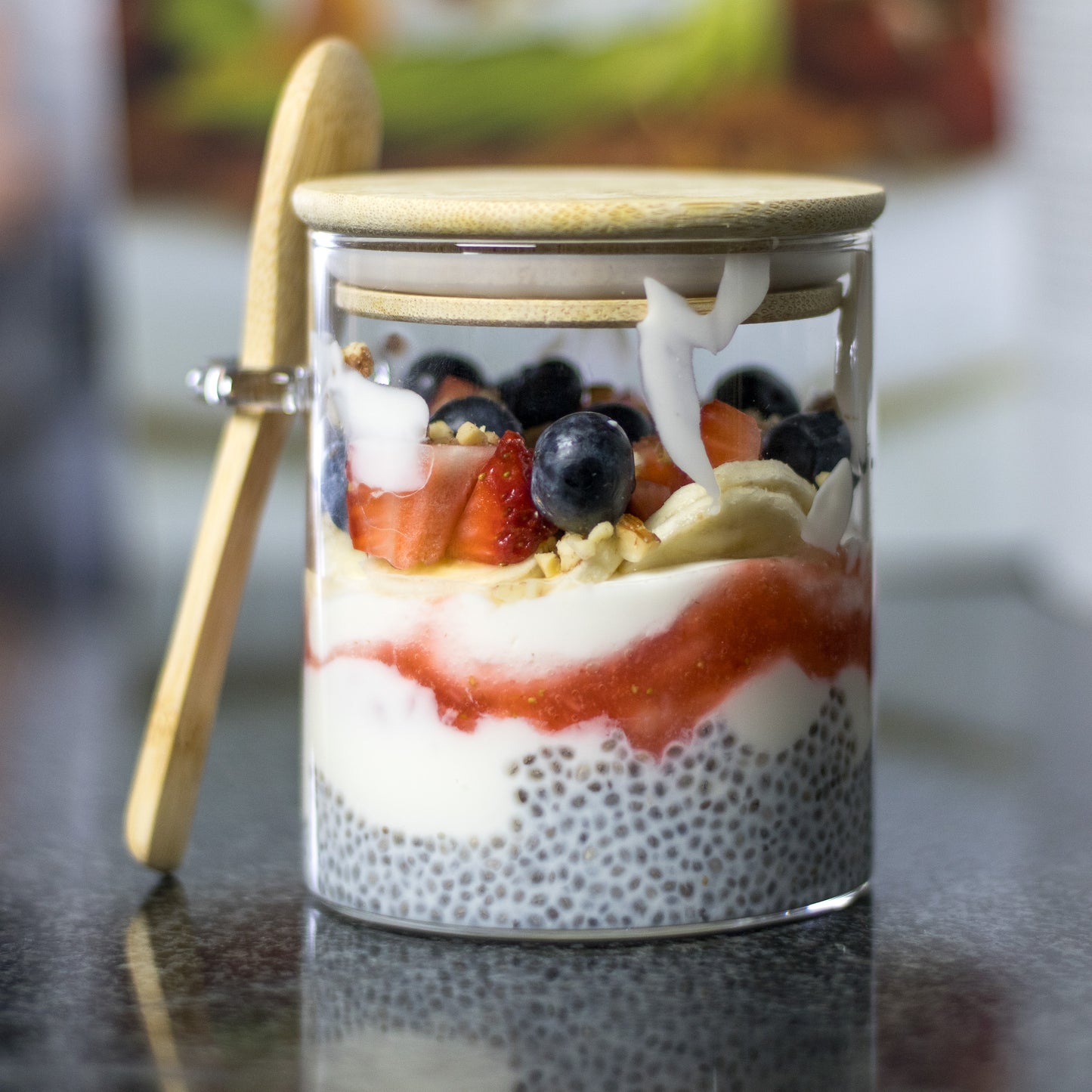 550ml Round Glass Jar with Bamboo Lid & Spoon