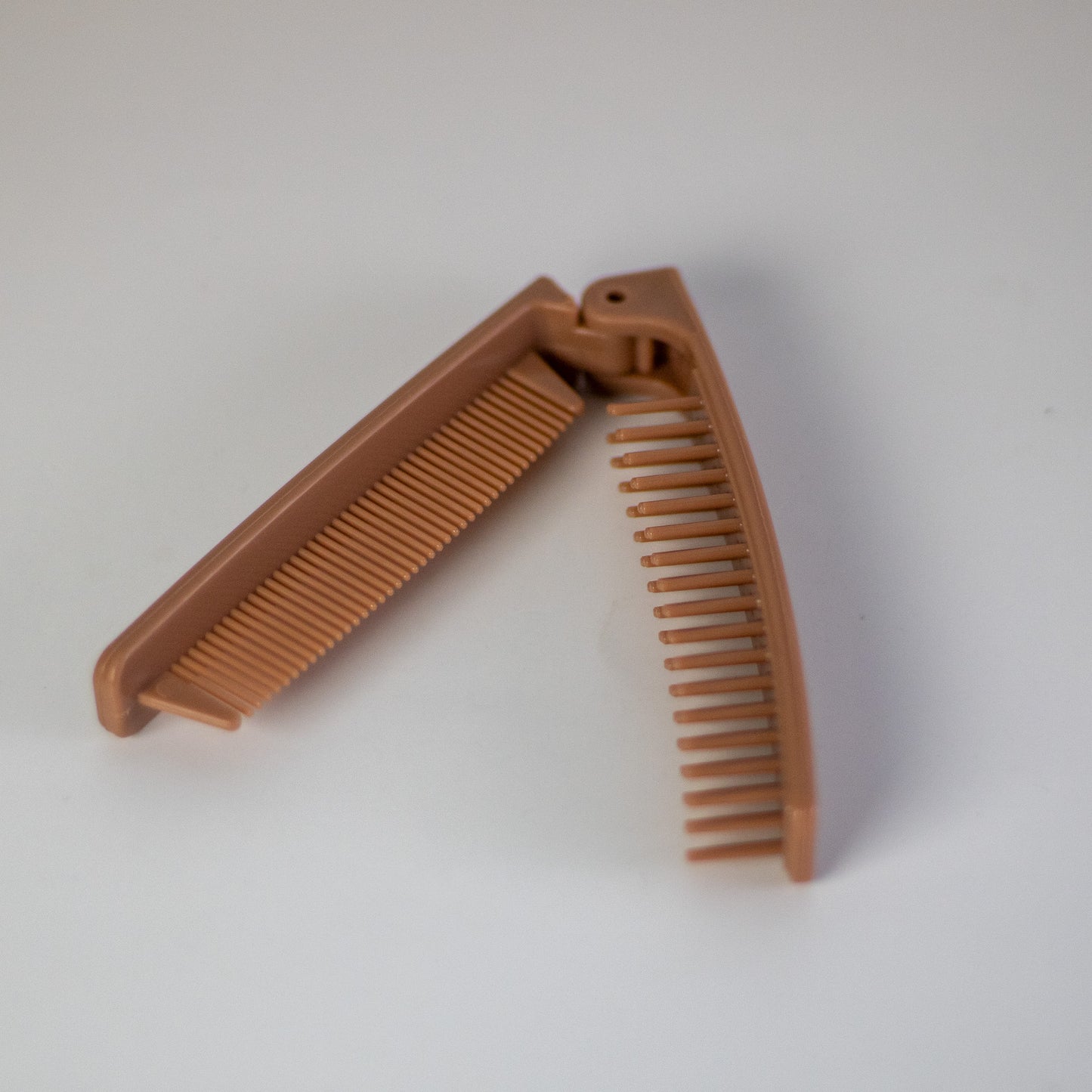 7-Piece Refillable Travel Bottle Set (Brown